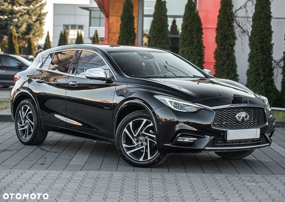 Infiniti Q30 1.6t Premium - 2