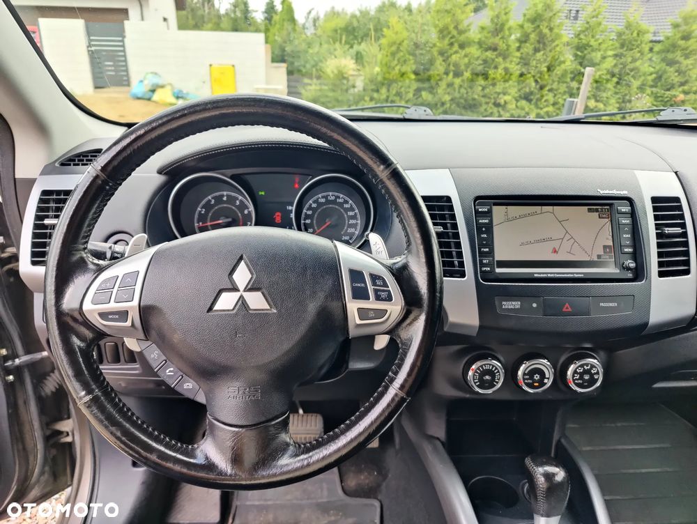 Mitsubishi Outlander 2.0 Intense + NAVI 2WD EU5 CVT - 17