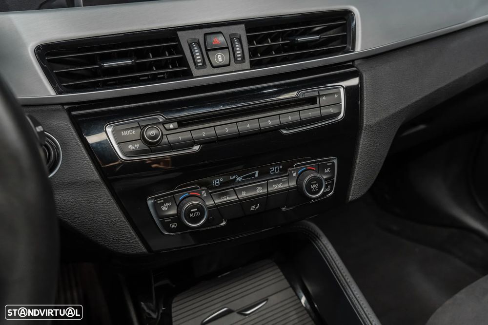 BMW X1 16 d sDrive Auto Pack M - 15