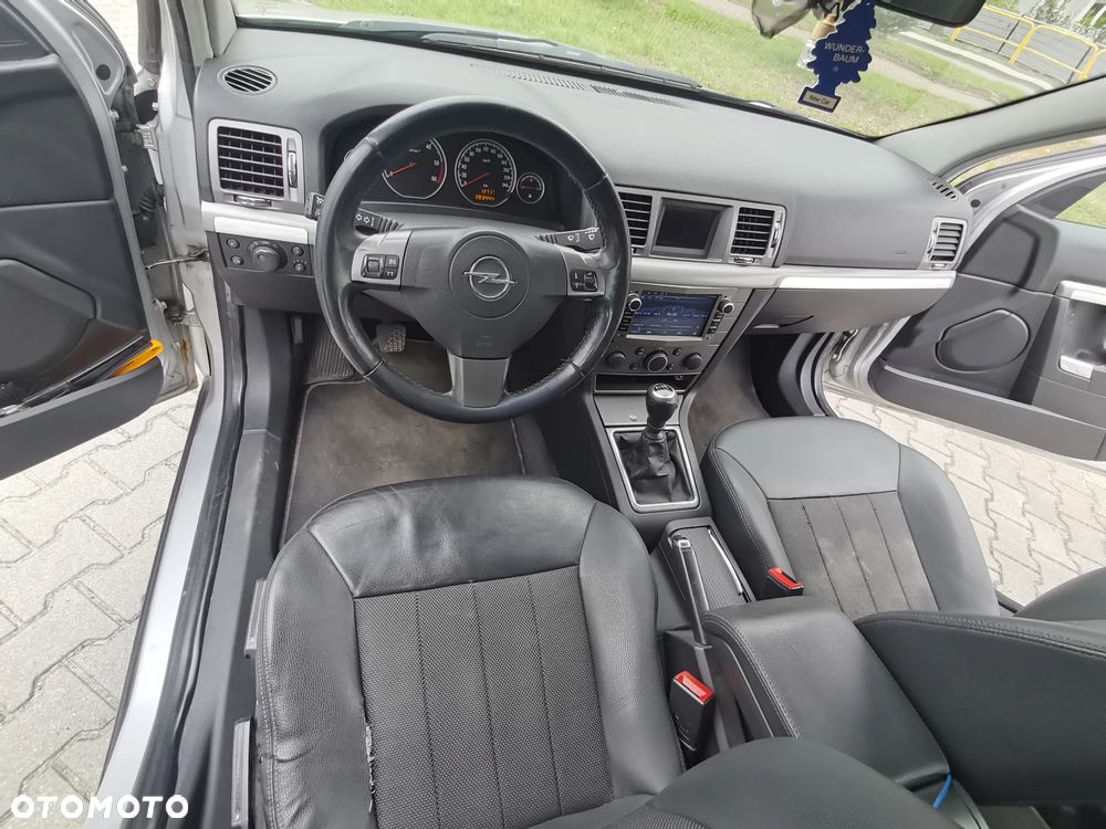 Opel Vectra 1.9 CDTI Essentia - 18