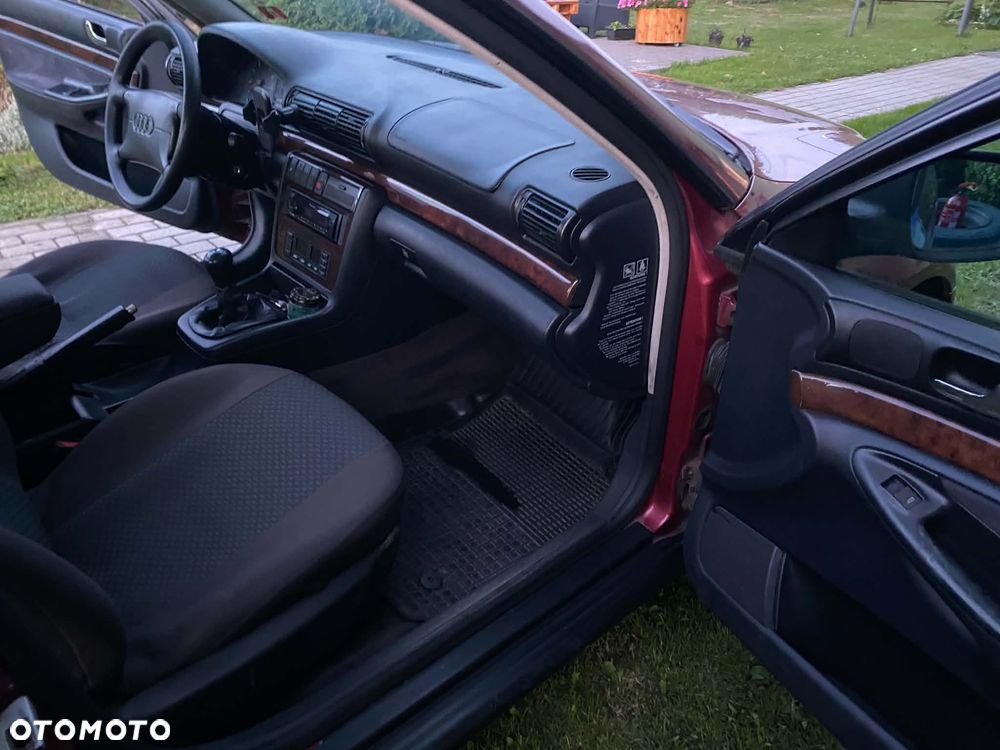Audi A4 Limousine 1.8 - 8