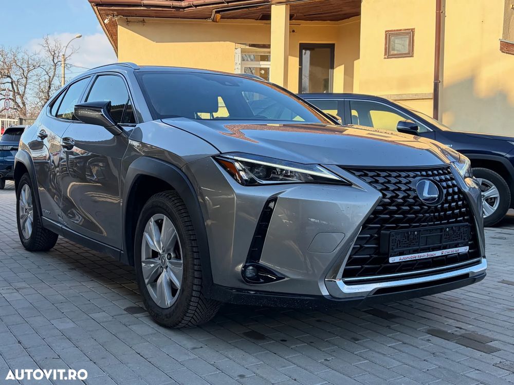 Lexus UX 250h Business Edition - 24