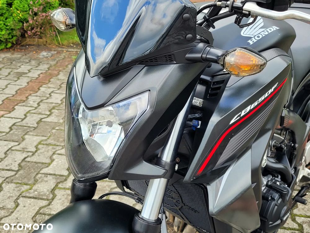 Honda CB - 15
