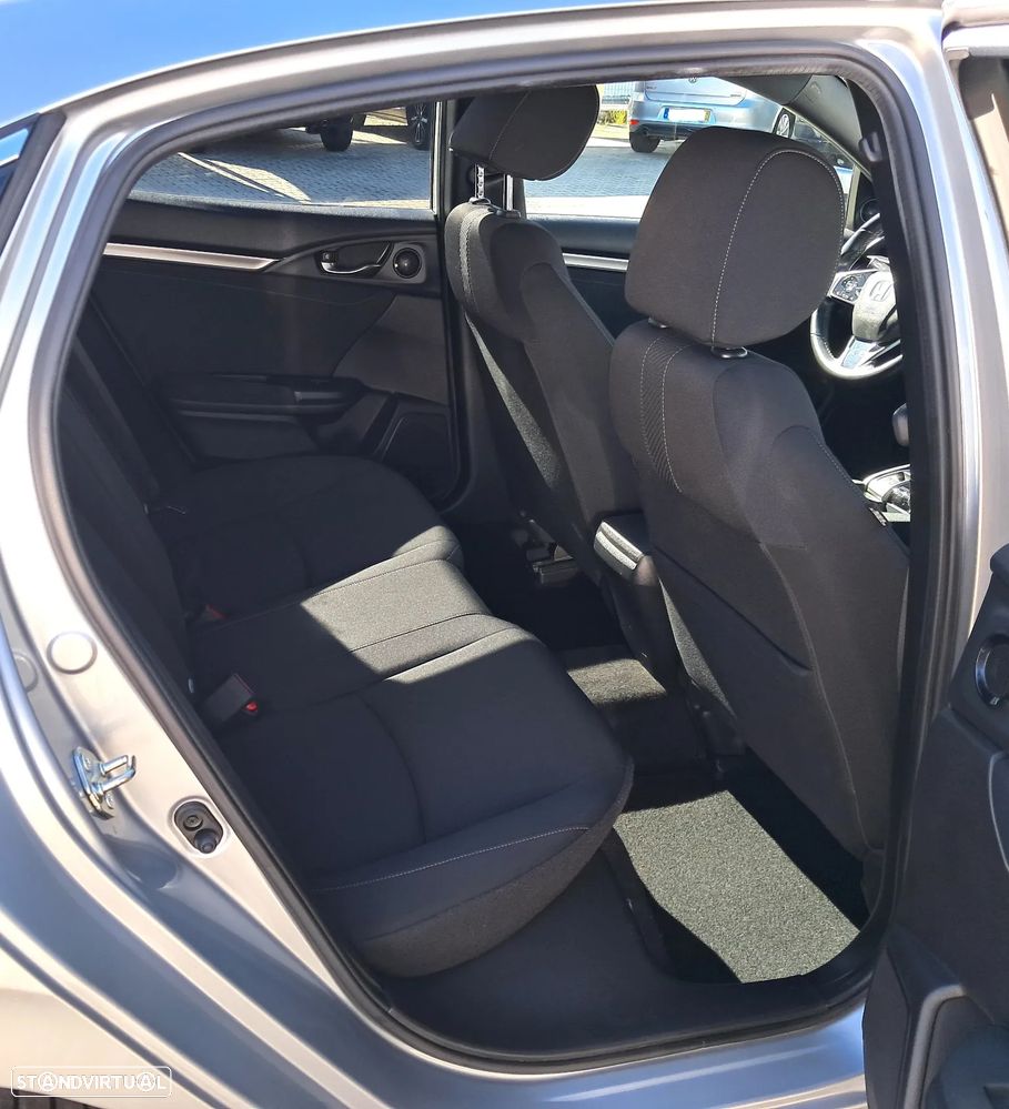 Honda Civic 1.0 i-VTEC Elegance Navi - 15