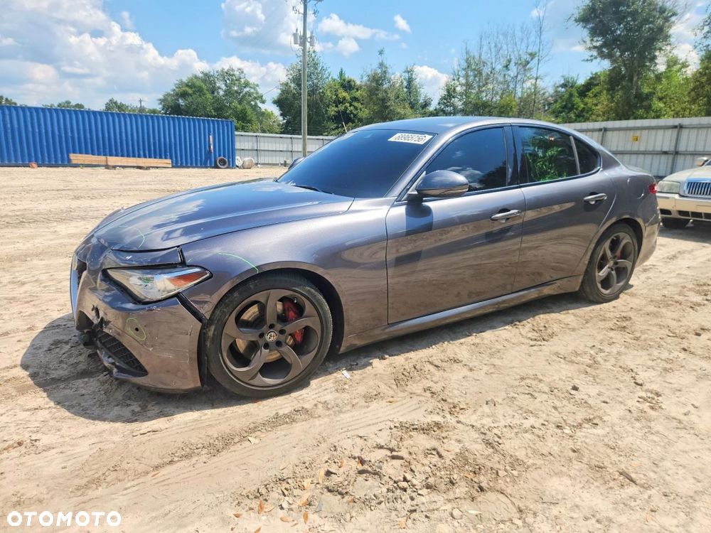 Alfa Romeo Giulia 2.0 Turbo 16V AT8-Q4 Veloce - 18