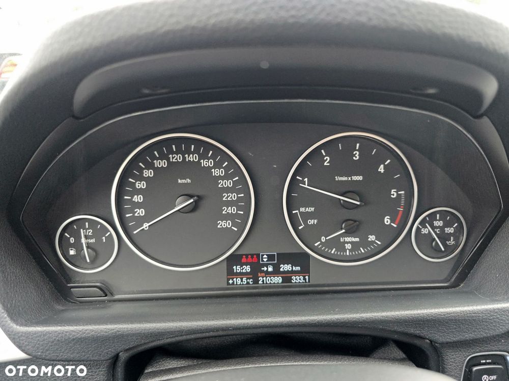 BMW Seria 3 318d - 14