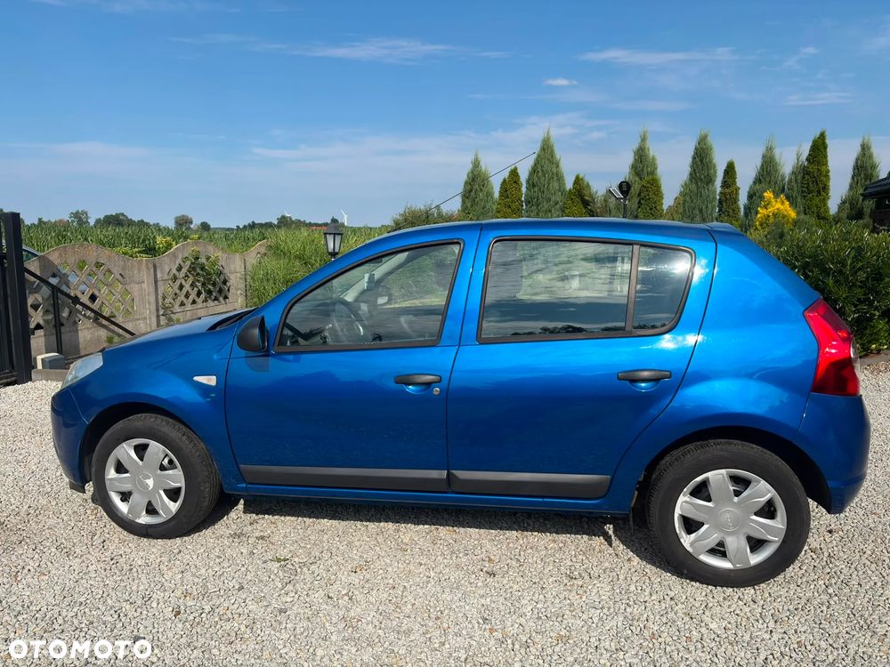 Dacia Sandero 1.6 Hi-Flex - 9