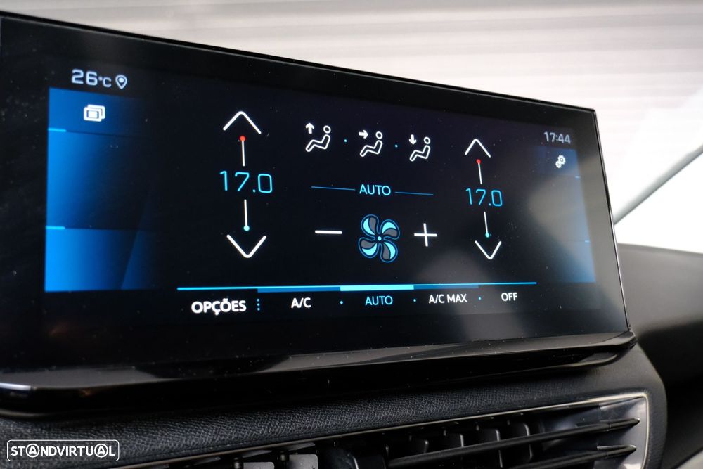 Peugeot 3008 1.2 PureTech Allure Pack - 27