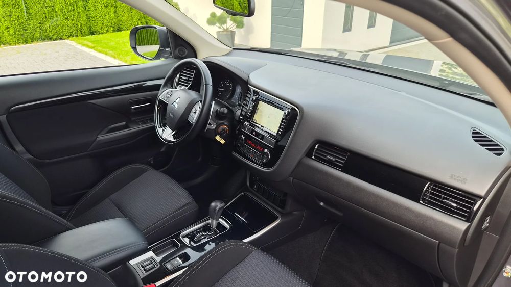 Mitsubishi Outlander 2.0 2WD CVT Spirit+ - 18