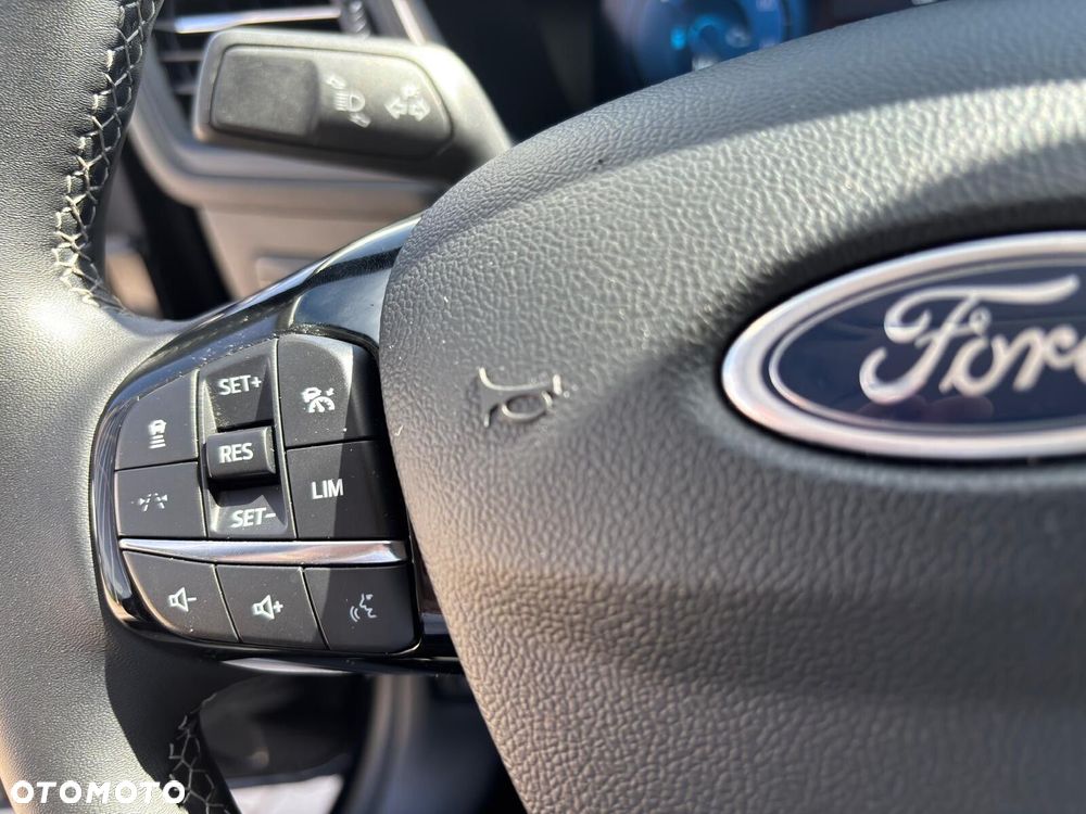 Ford Kuga - 22