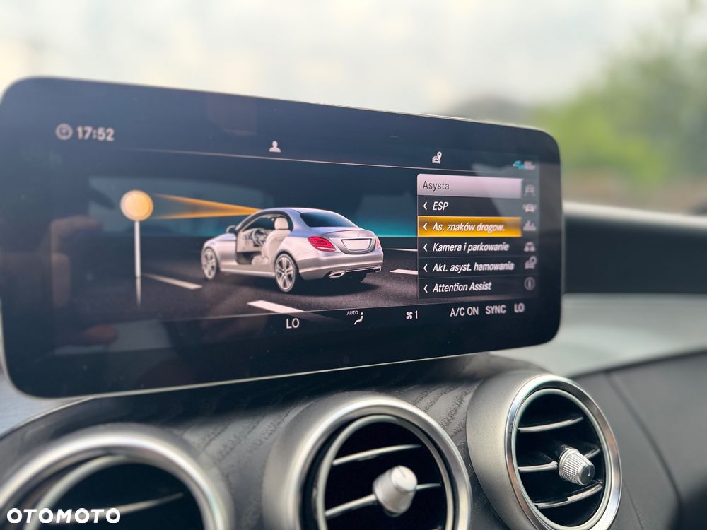 Mercedes-Benz Klasa C 220 d 9G-TRONIC - 22