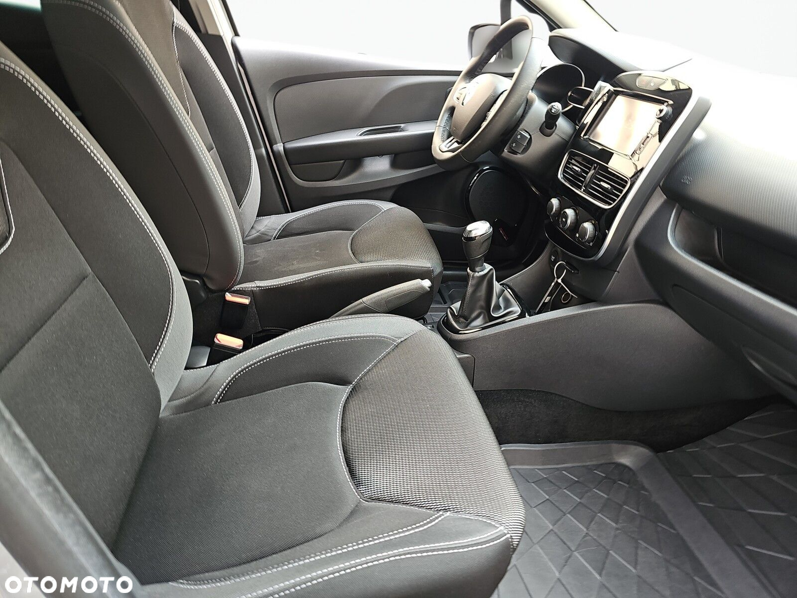 Renault Clio - 14