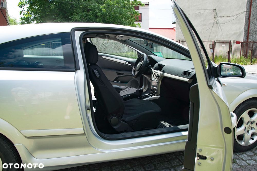 Opel Astra 1.6 Essentia - 17
