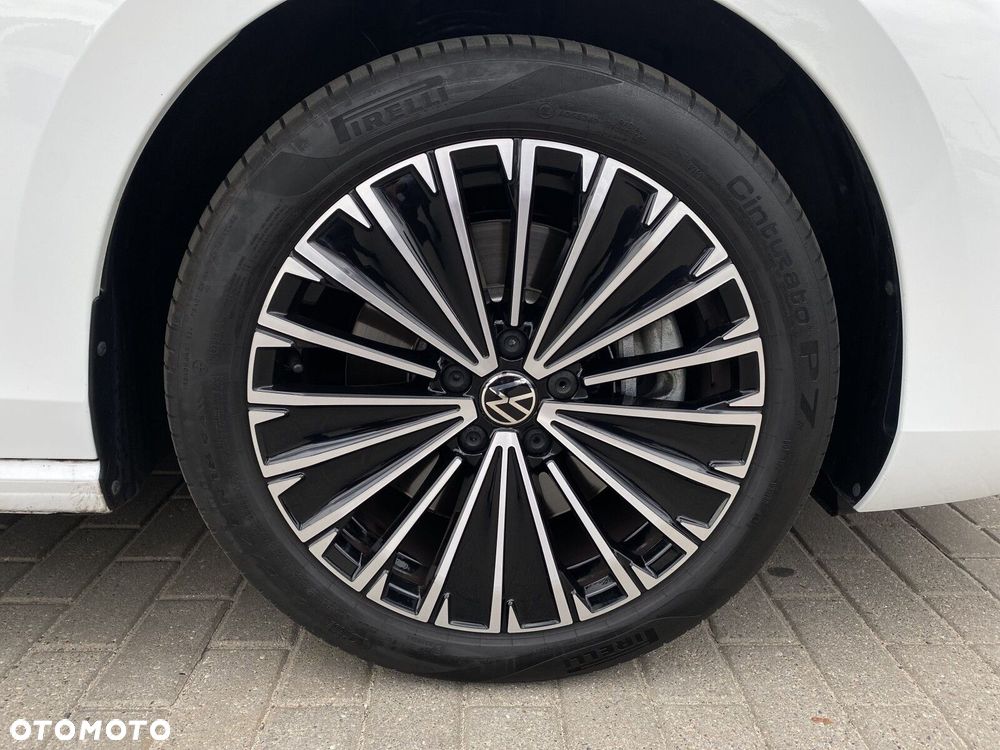 Volkswagen Passat Variant 2.0 TDI SCR 4Mot Elegance DSG - 40