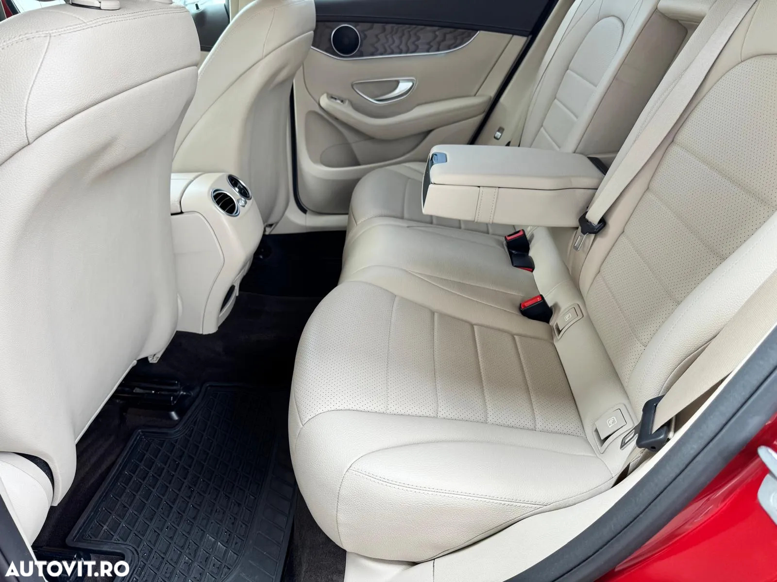 Mercedes-Benz GLC 250 4MATIC - 15