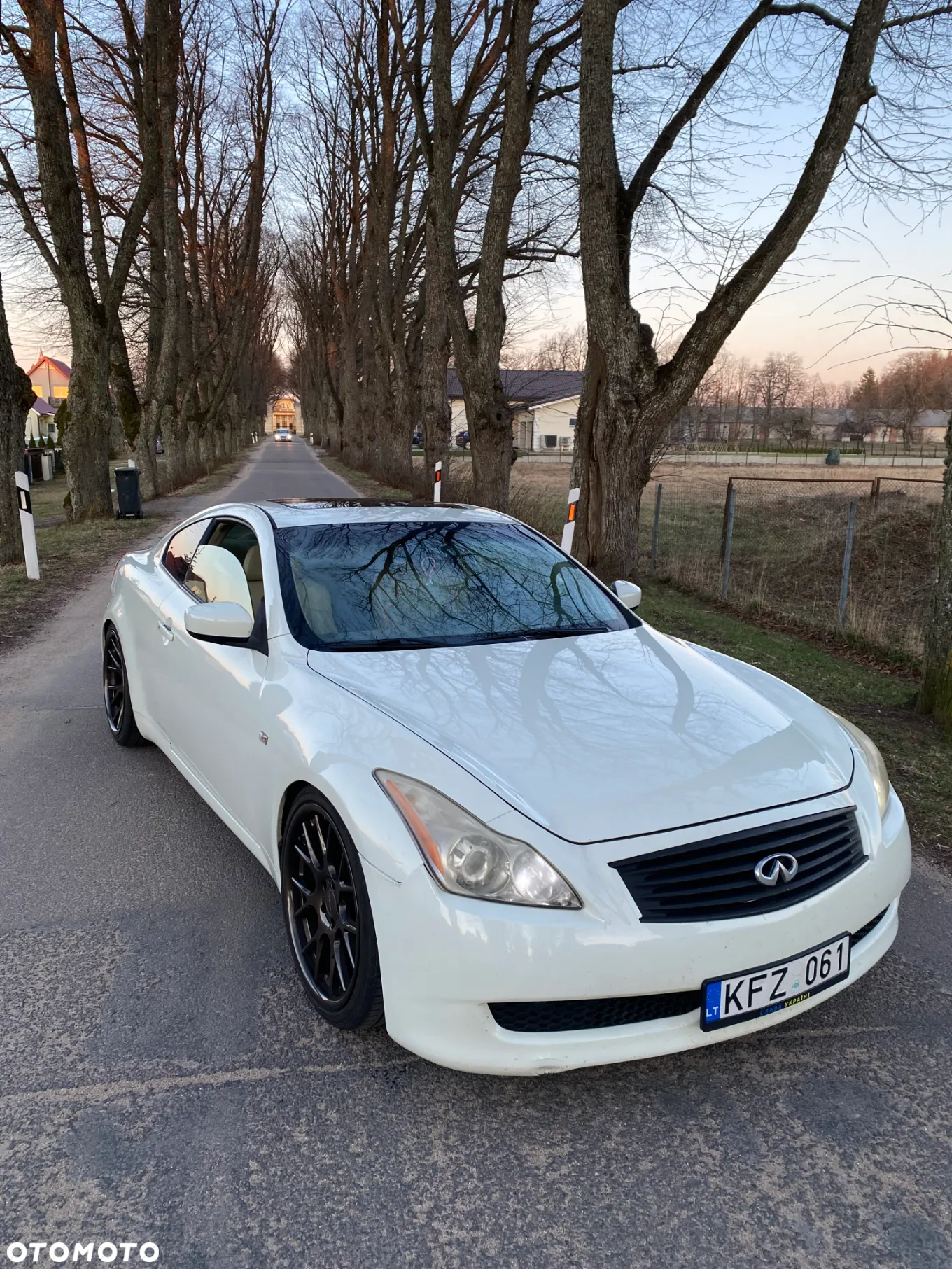 Infiniti G G37 - 3