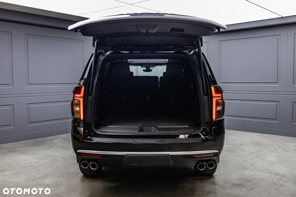 Chevrolet Suburban - 35