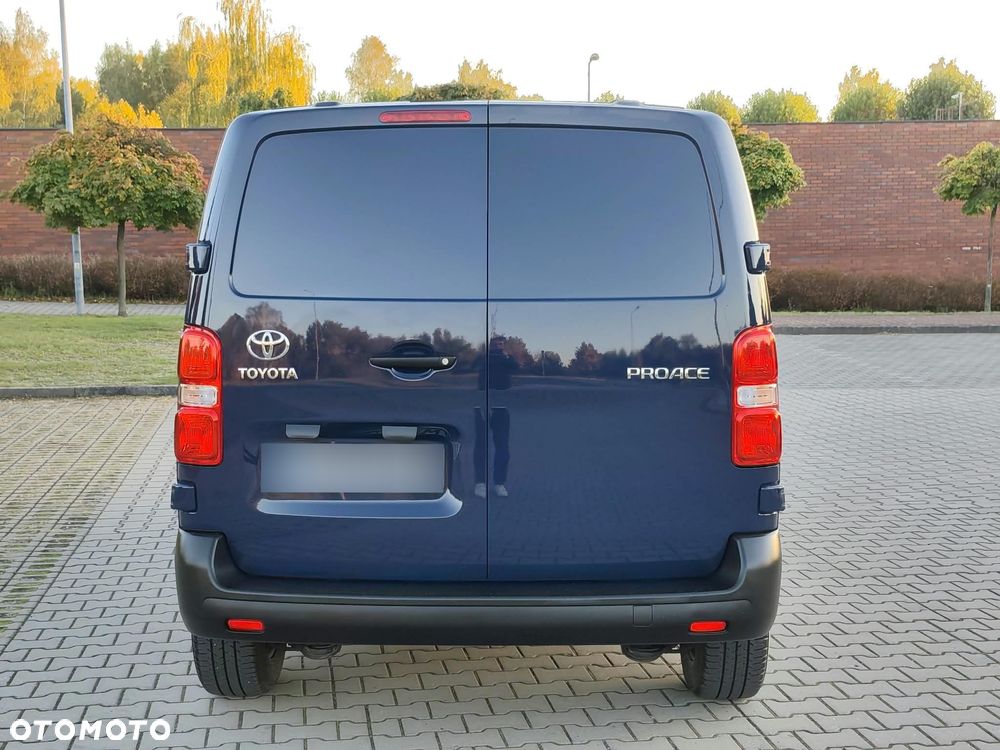 Toyota ProAce D-4D Medium 3,0t Active (bryg.) - 11