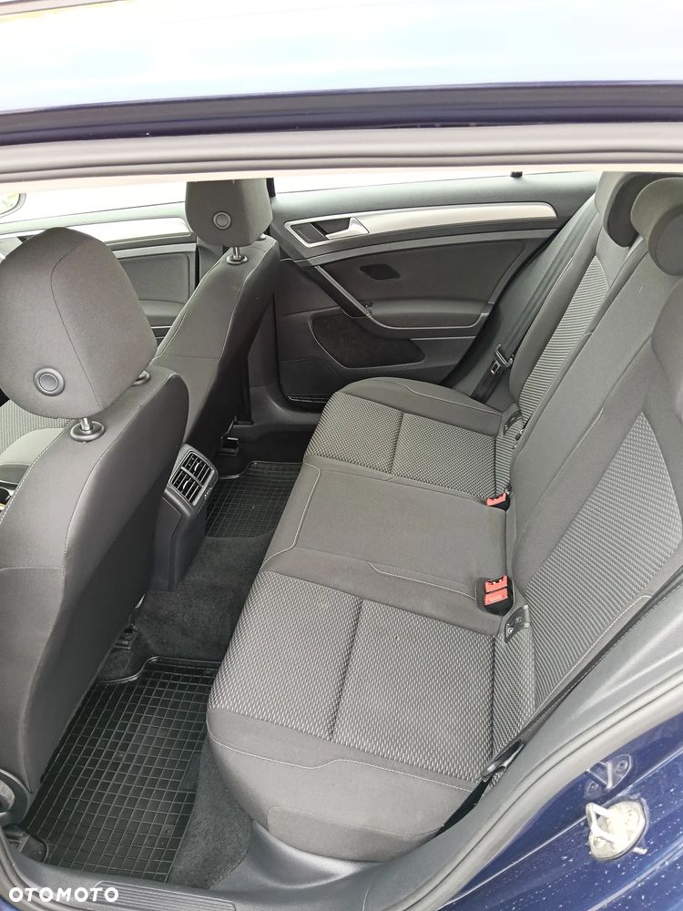 Volkswagen Golf 1.6 TDI BlueMotion Technology Comfortline - 16