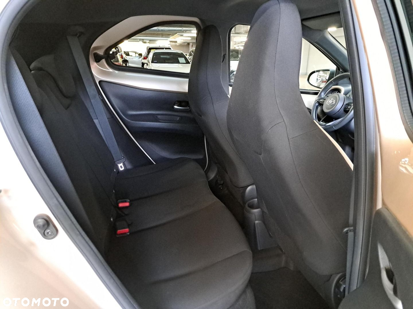 Toyota Aygo X 1.0 VVT-i Style CVT - 13
