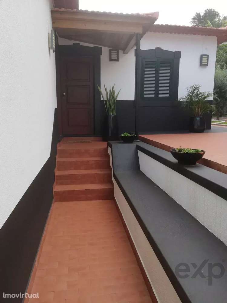 Casa T7 no centro de Santa Cruz - Grande imagem: 4/13