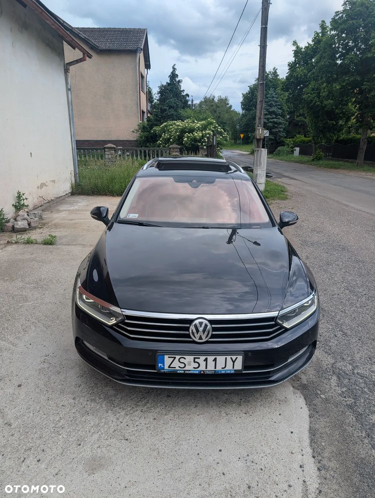 Volkswagen Passat - 1