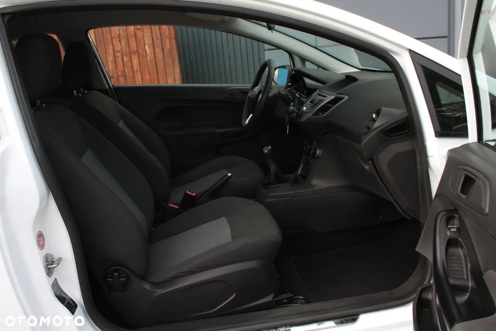 Ford Fiesta 1.25 Trend Edition - 32