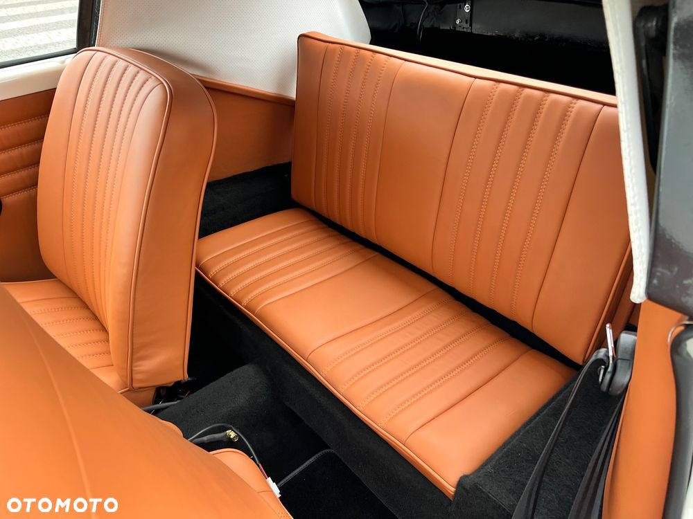 Volkswagen Karmann Ghia - 13