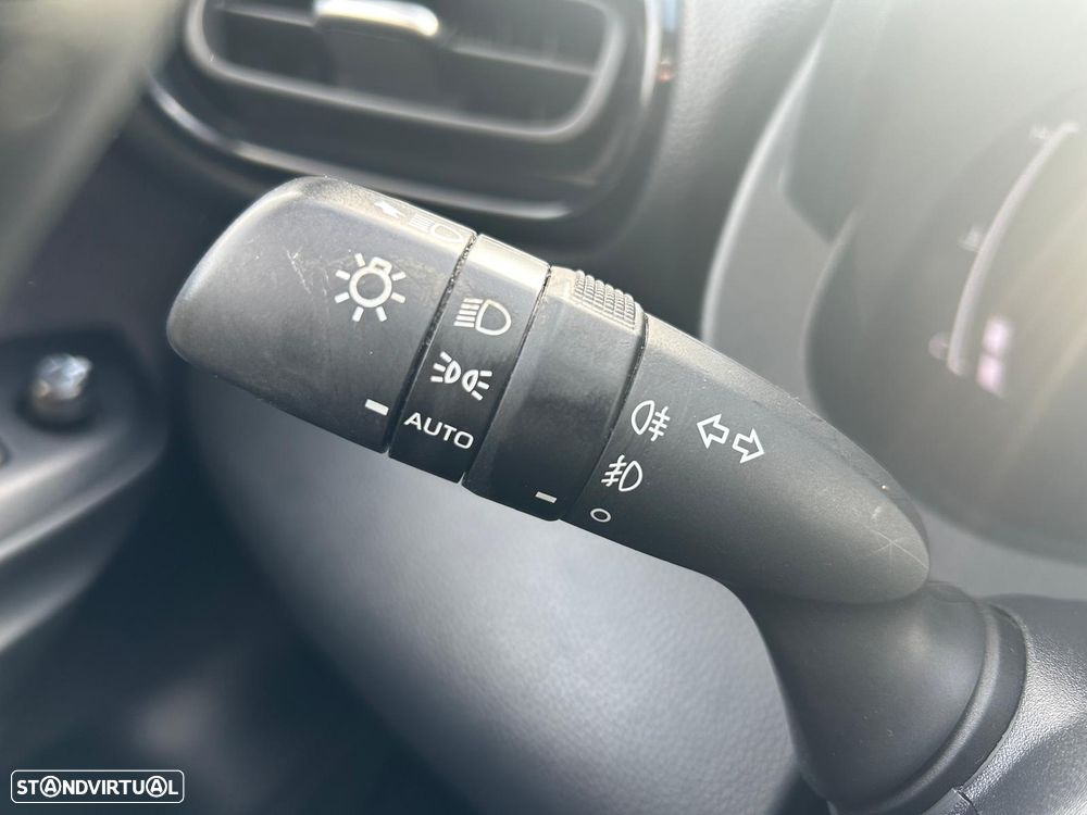 Toyota Yaris Cross 1.5 HDF Comfort Plus - 15