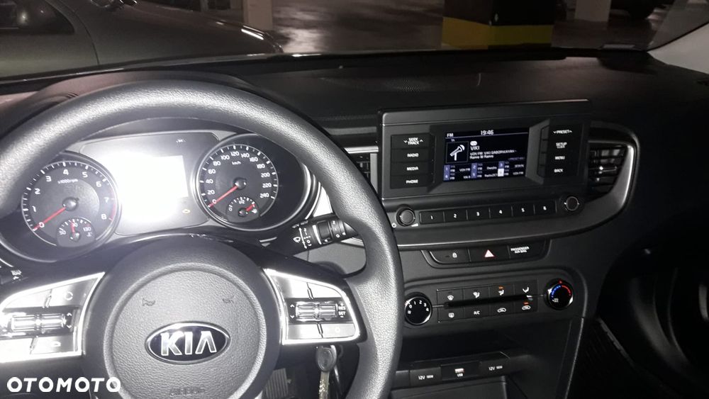 Kia Ceed - 12