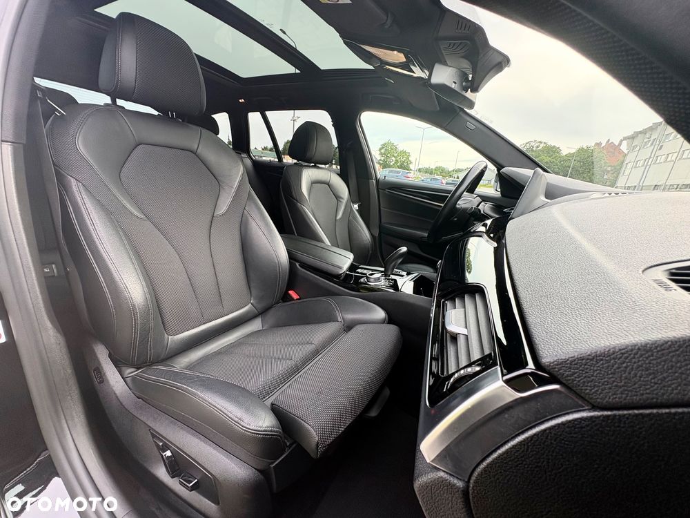 BMW Seria 5 520d xDrive Luxury Line sport - 11