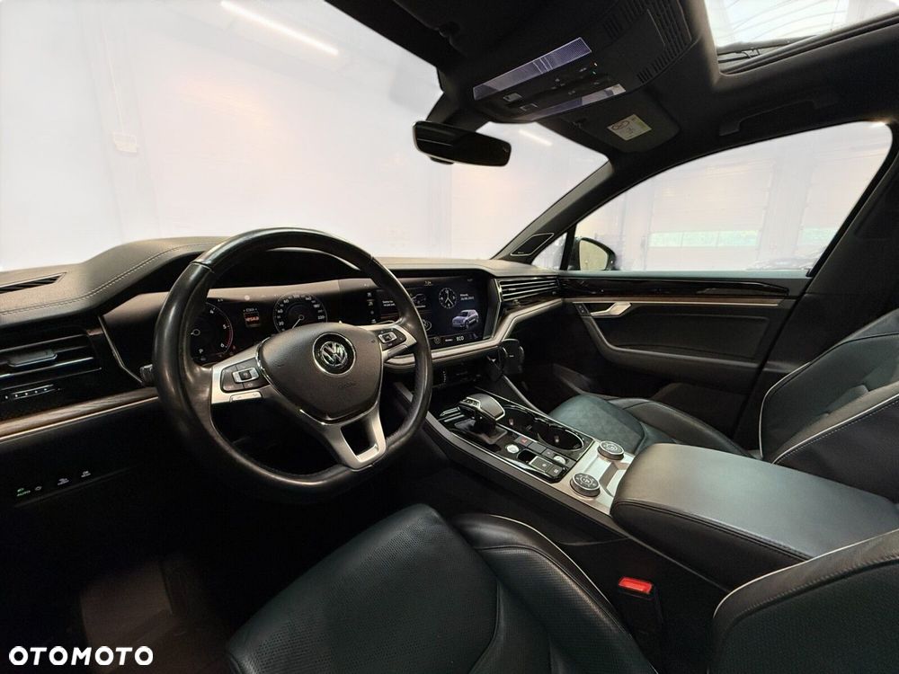 Volkswagen Touareg - 20