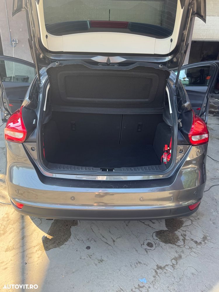 Ford Focus - 5