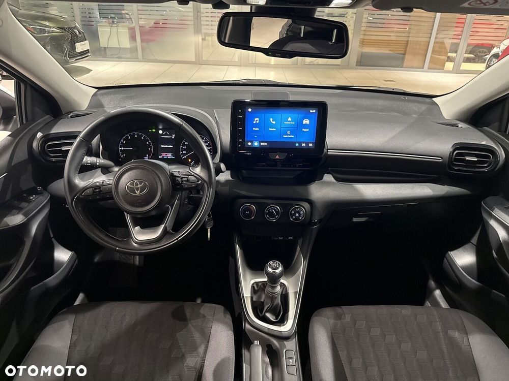 Toyota Yaris 1.5 Comfort - 11
