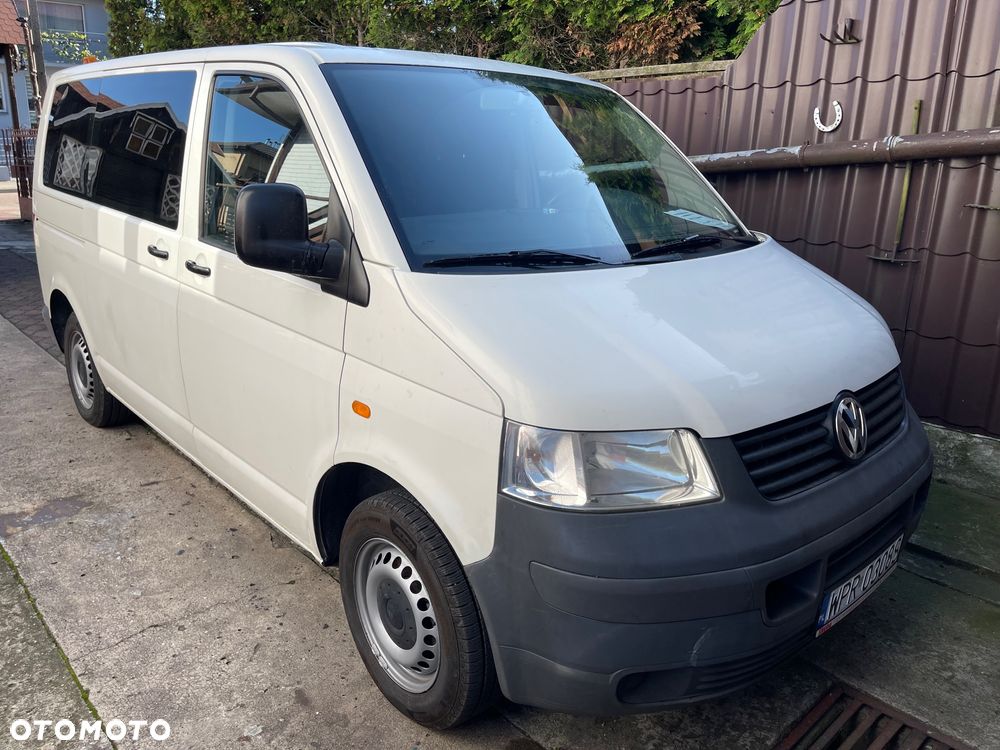 Volkswagen Transporter - 1
