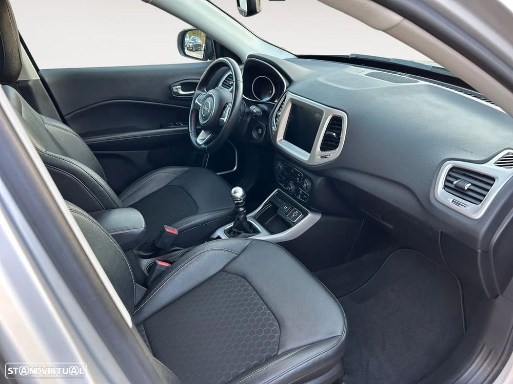 Jeep Compass 1.3 T Limited - 14