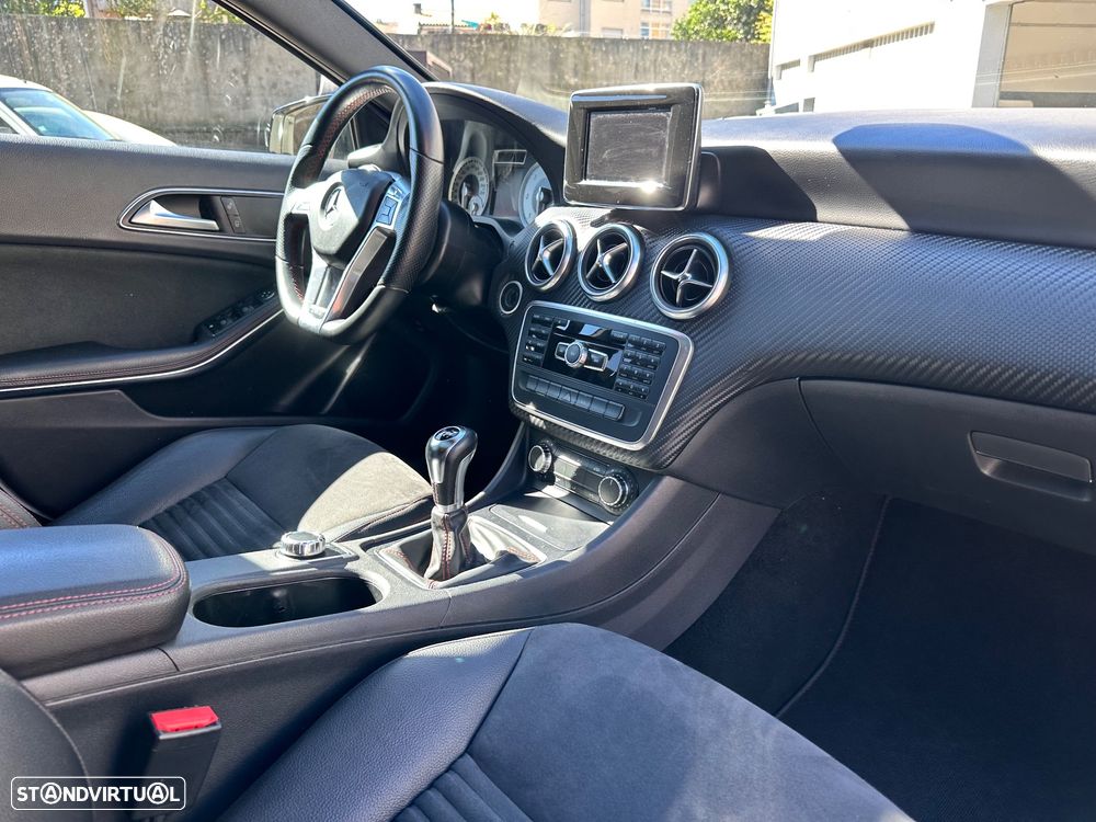 Mercedes-Benz A 180 CDI AMG Line - 40