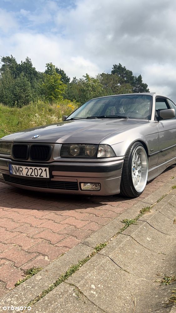 BMW Seria 3 323i - 22