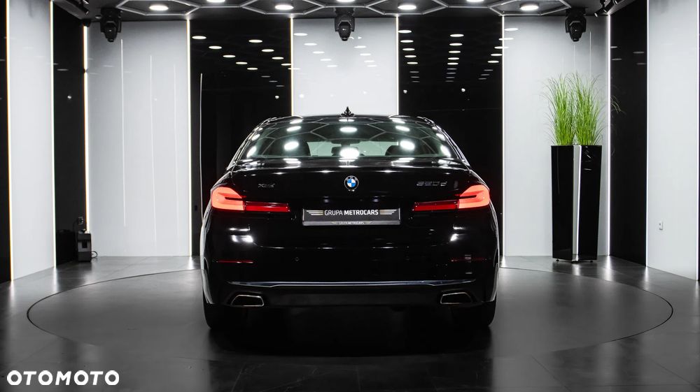 BMW Seria 5 520d xDrive Luxury Line - 6