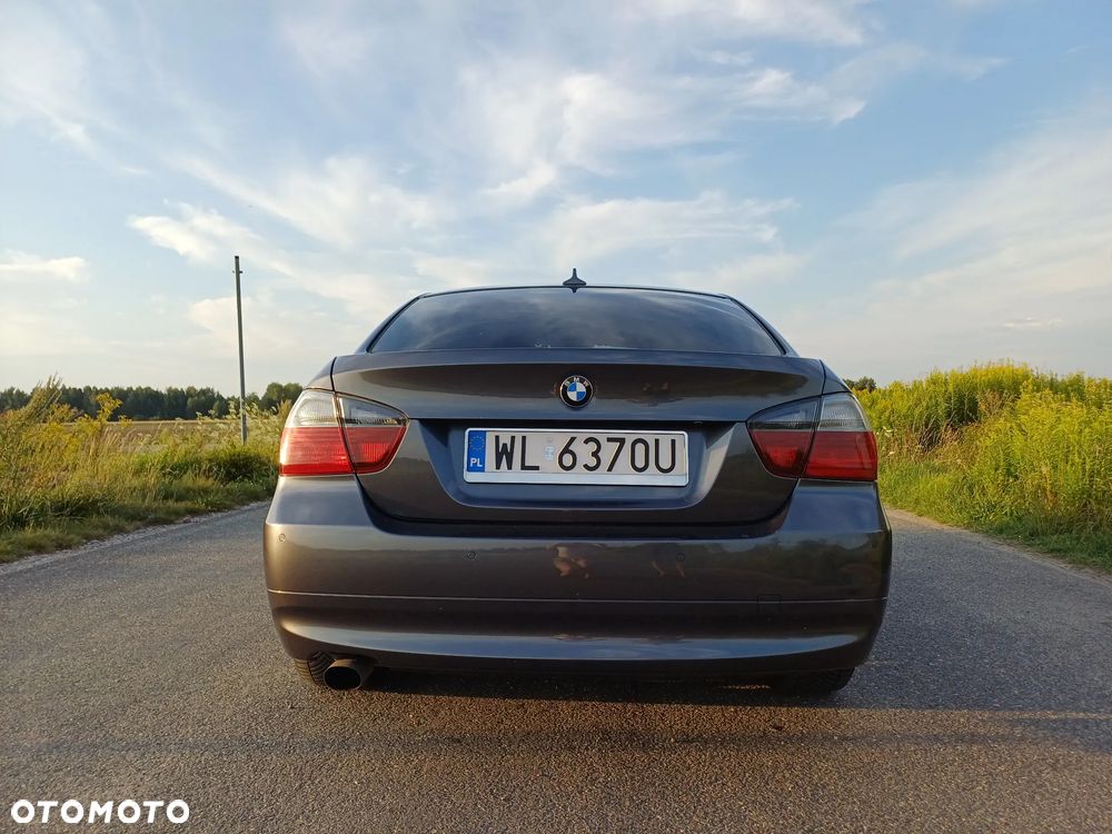 BMW Seria 3 320i - 10