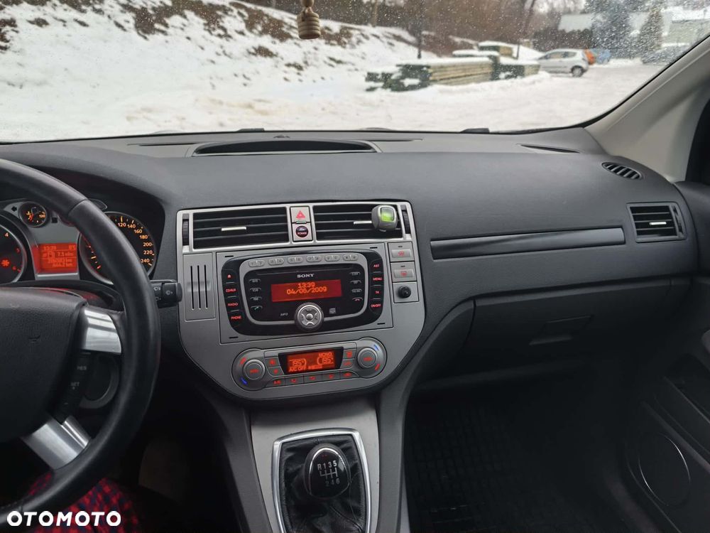 Ford Kuga 2.0 TDCi Titanium - 8