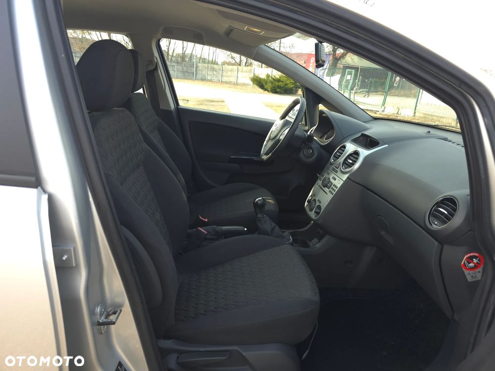 Opel Corsa 1.4 16V Edition - 14