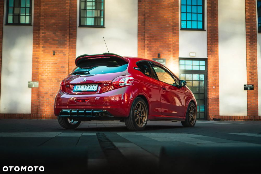 Peugeot 208 GTI 200 THP - 6