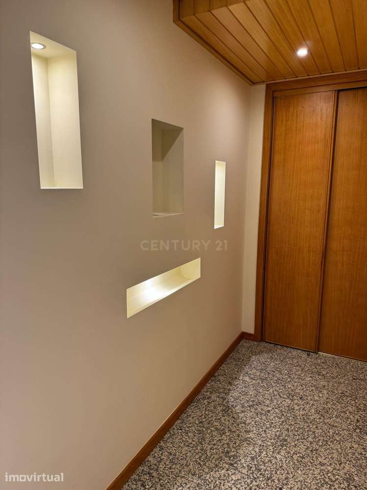T2 com 129,2 m² | 2 Lugares de Garagem | Rio Tinto, Gondomar - Grande imagem: 3/21