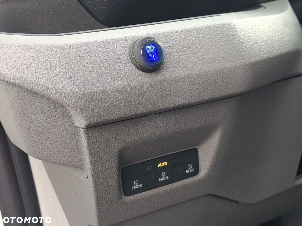 Volkswagen Crafter - 28
