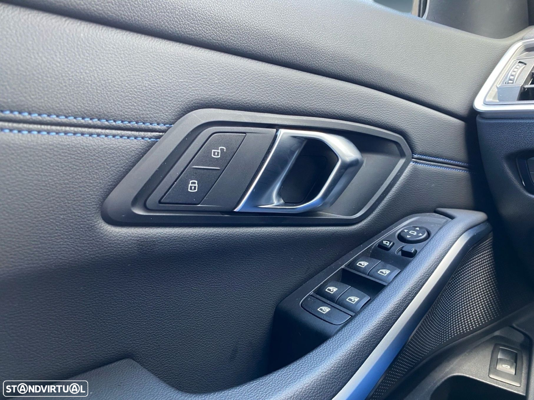 BMW 320 d Touring Pack Desportivo M Auto - 12