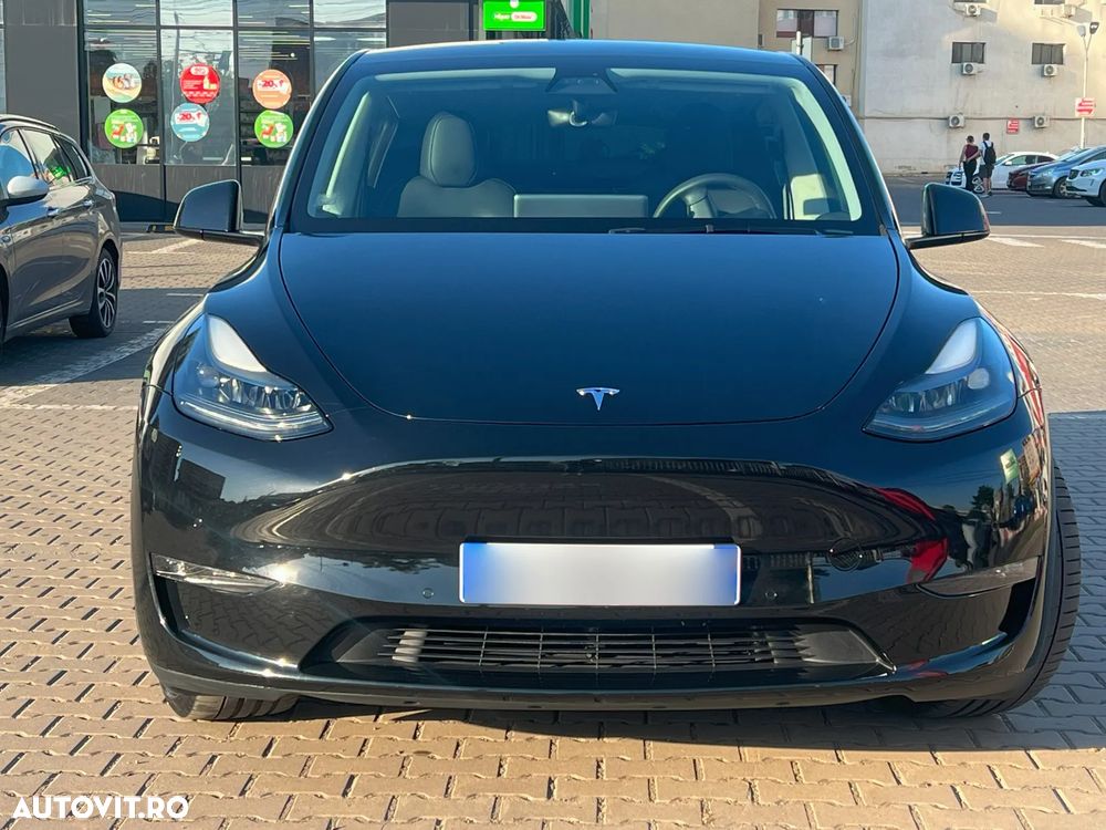 Tesla Model Y AWD Performance - 2