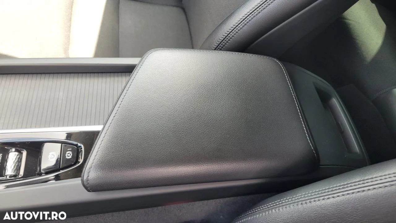 Volvo XC 60 D4 AWD Momentum - 35