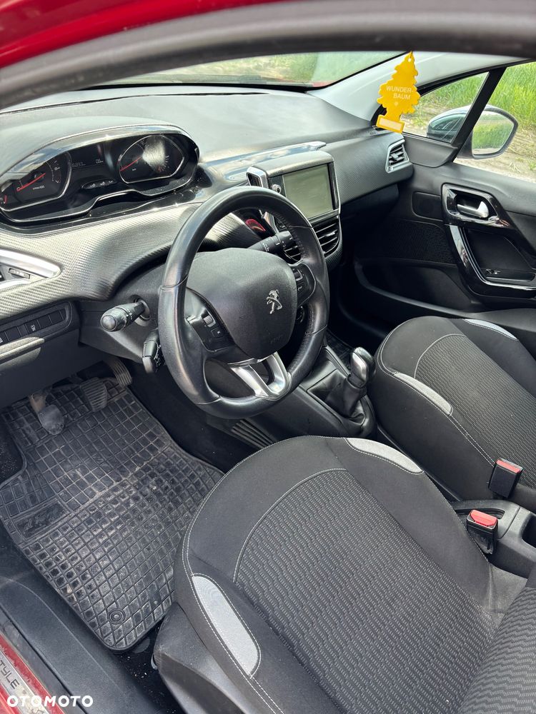 Peugeot 208 1.2 PureTech Active - 11