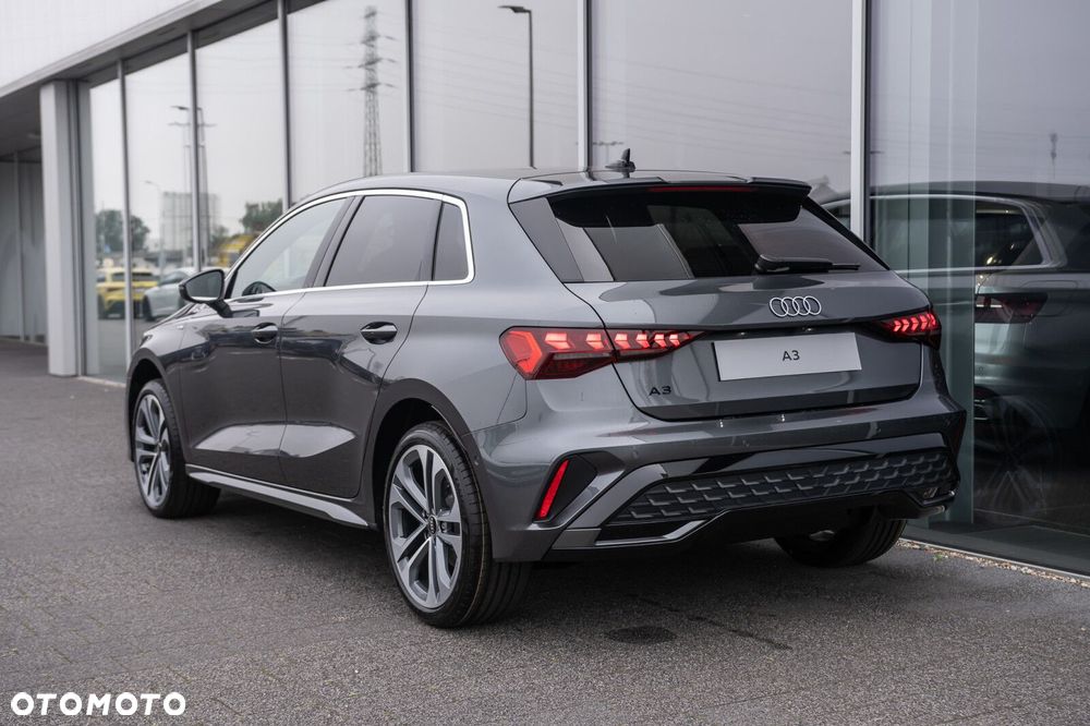 Audi A3 Sportback - 4